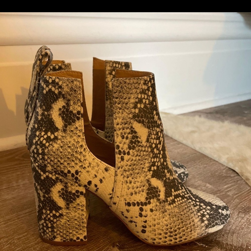 Steve Madden snake skin booties